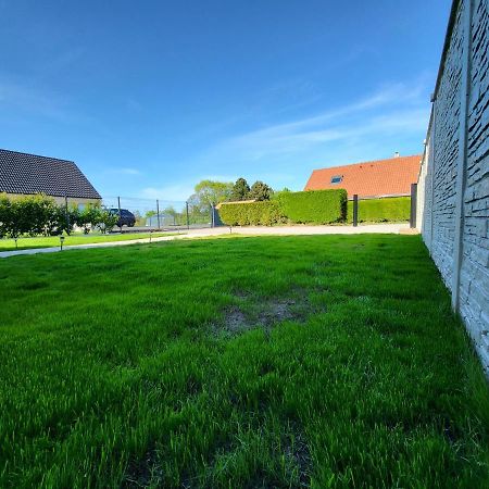 La Maison Des Vacances 8 Personnes Ghyvelde Exterior foto